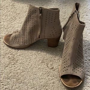 Toms heeled sandal bootie